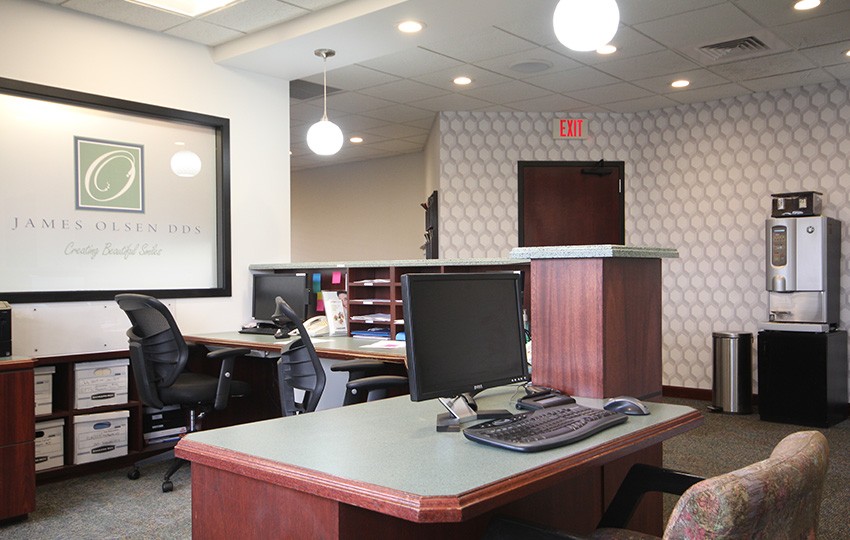 Consultation desk for dental office